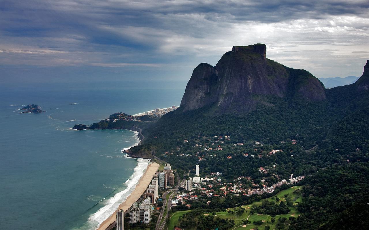 Jacarepagua - Em Acomodação com café da manhã  *